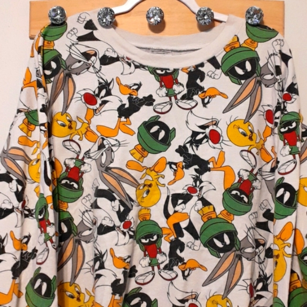 Looney Tunes Sweater Size XL